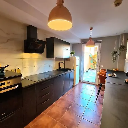 Apartament Casa Zalla 110m2, 200m2 Garden, Pool, 1gb Wi-fi, Private Parking *